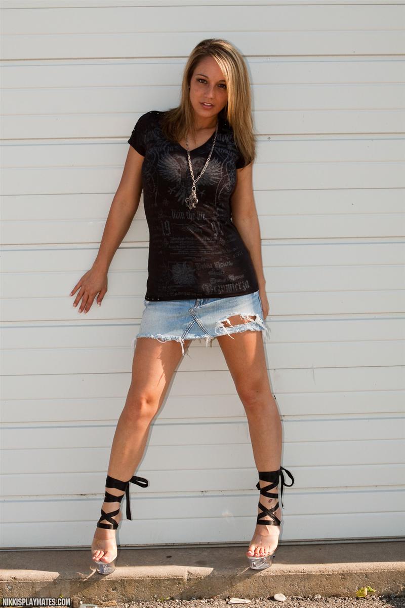 NikkiSims