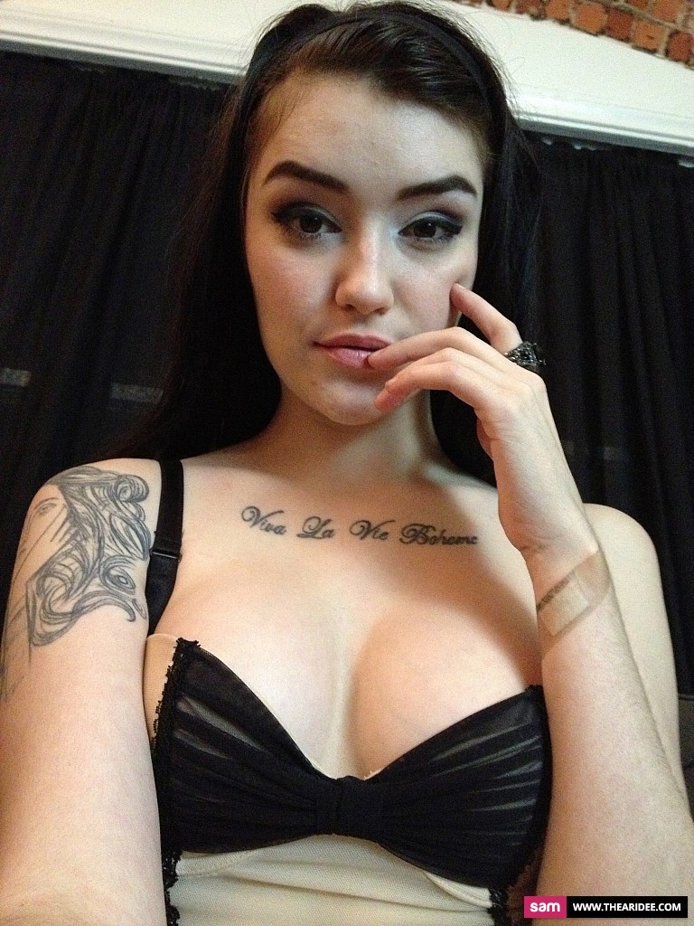TheAriDee