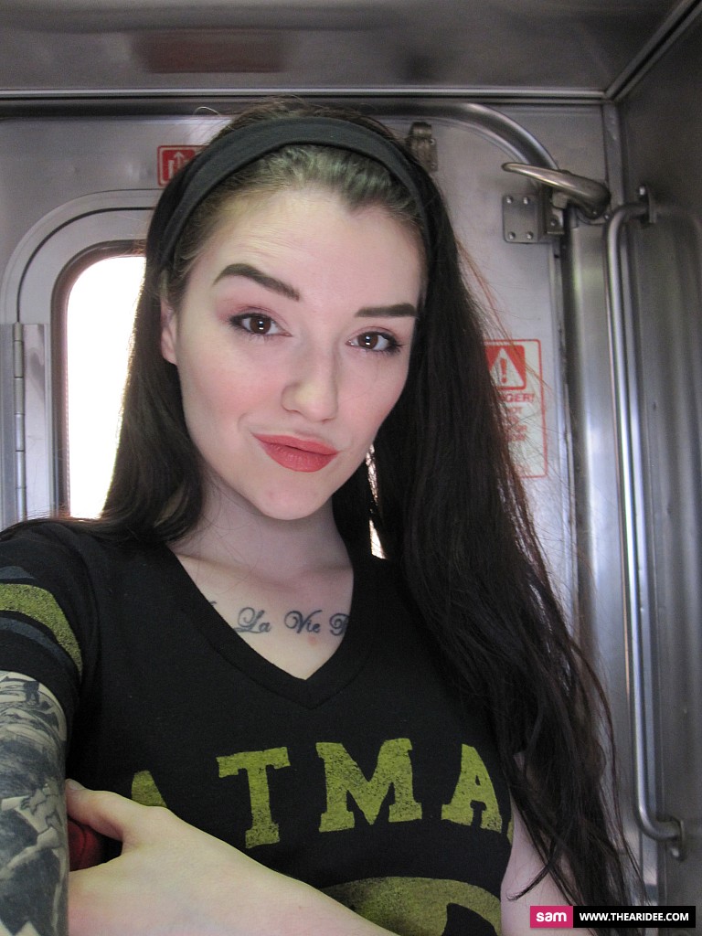 TheAriDee